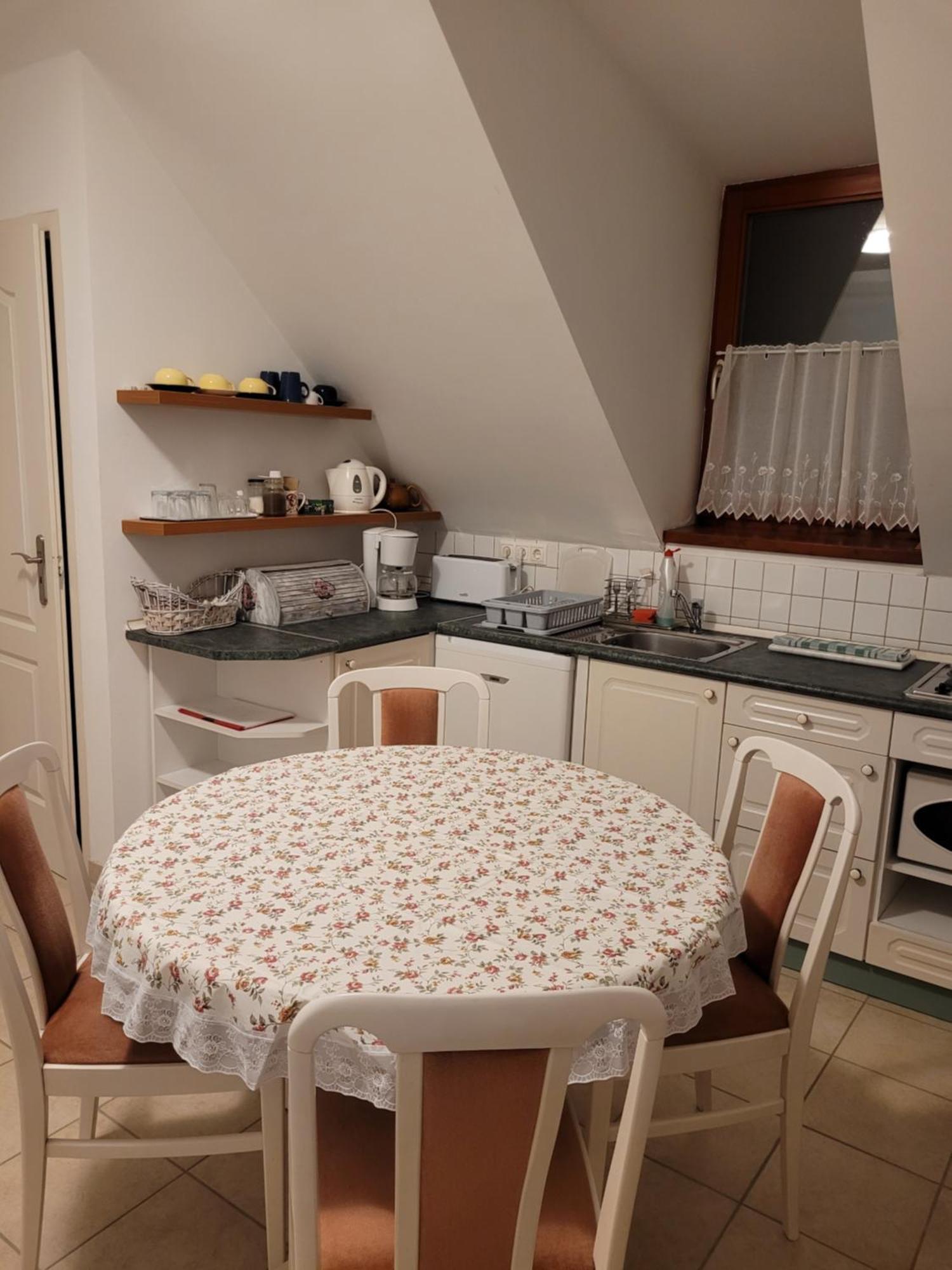Tótvár lovas szálláshely Kovagotottos Esterno foto